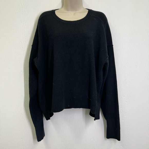 Free People - Inside Out Comfortable Black Long Sleeve Pull Over Sweater Small - Picture 3 of 11